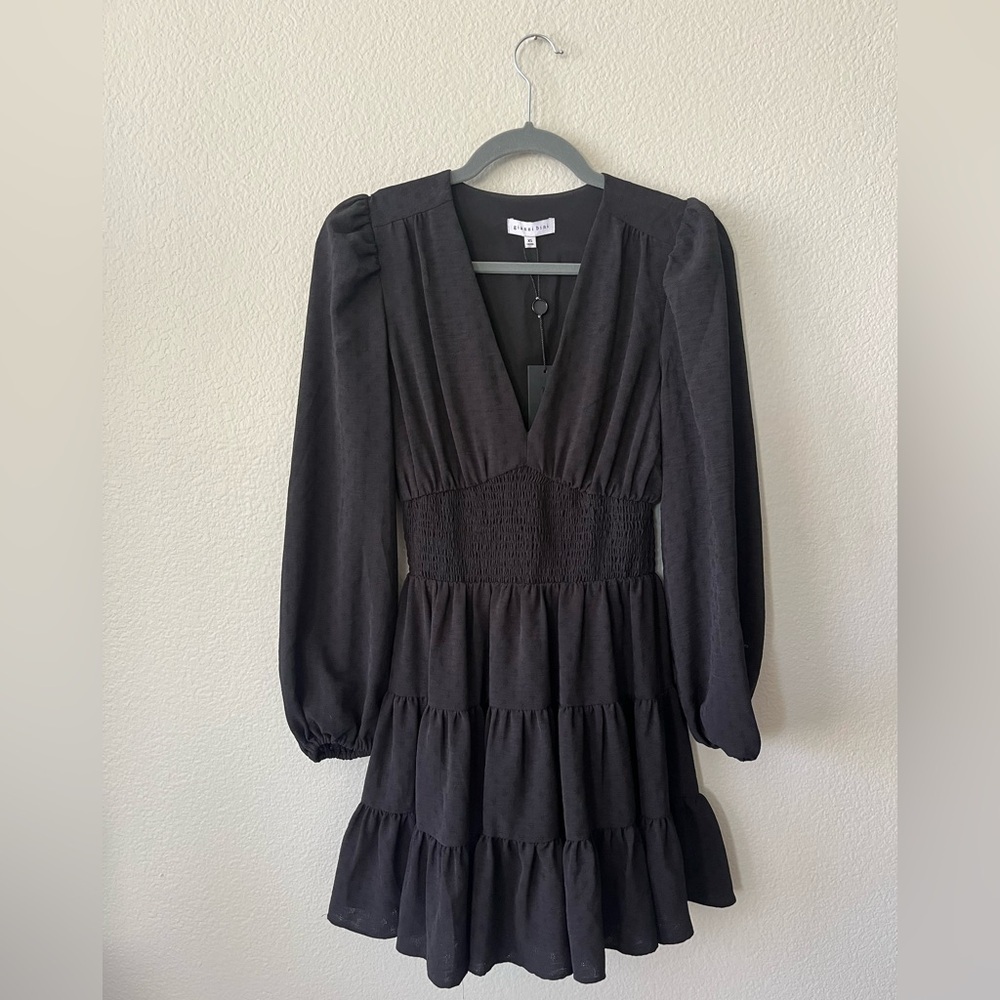 NWT Gianni Bini Talia Long Sleeve Smocked Waist Tiered Hem Black Dress Size XS - Picture 2 of 12